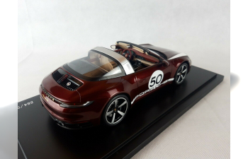 PORSCHE 911 (992) Targa 4S Heritage Design Ed. red