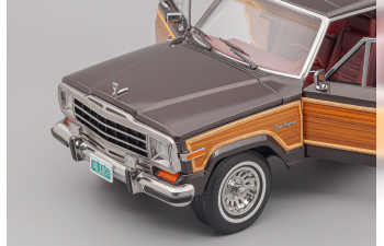 JEEP Grand Wagoneer, brown