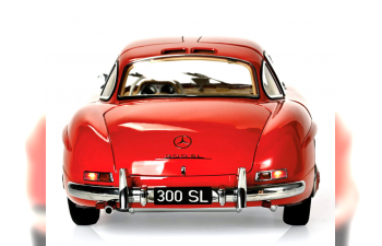 Сборная модель MERCEDES-BENZ 300 SL Gullwing KIT with 602 parts, red