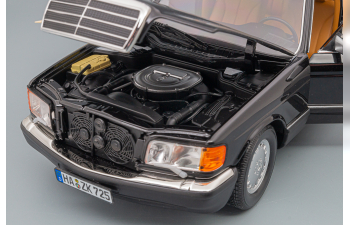 MERCEDES-BENZ 560 SEL (W126) 1989 black metallic