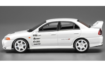 MITSUBISHI Lancer GSR Evolution IV Turbo (1999), white