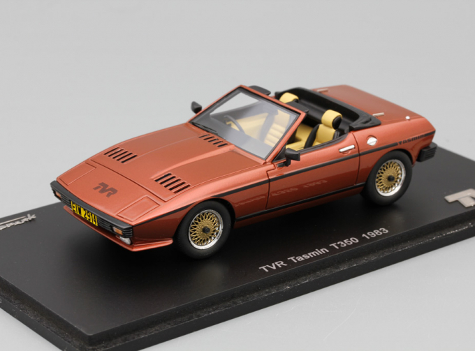 TVR Tasmin 350 1983, red