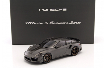 PORSCHE 911 (991) Turbo S gray / black