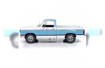 DODGE D100 Adventurer Sweptline Pick-up (1977), light blue/white