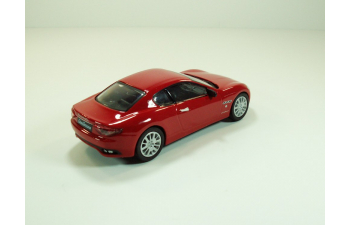 MASERATI Grand Turismo, серия MASERATI 1:43, красный