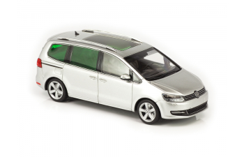 Volkswagen Sharan II 2010 серебристый