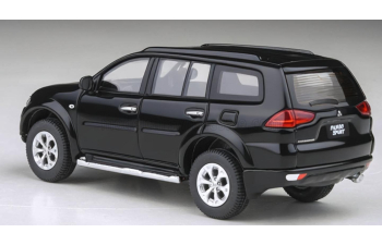 MITSUBISHI Pajero Sport LHD (2014), black