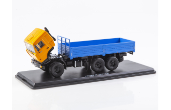 Камский грузовик 43118 бортовой с тентом, оранжевый / синий