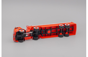 SOMUA Jl17 Truck Tanker Truck Esso Produits Aviation (1955), red