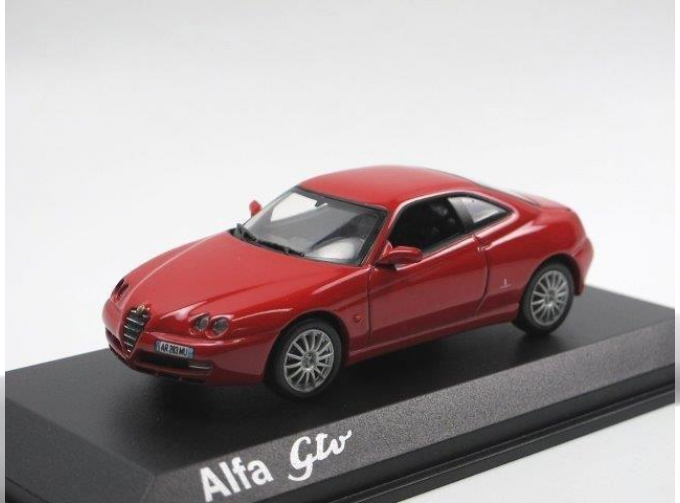 ALFA ROMEO GTV 2003, red