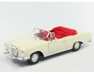 Mercedes-Benz 280SE Cabrio W111 1955, creme