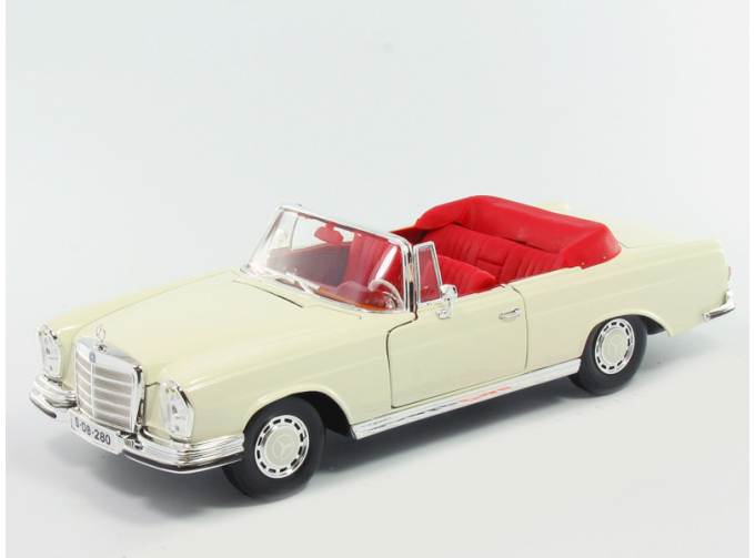 Mercedes-Benz 280SE Cabrio W111 1955, creme