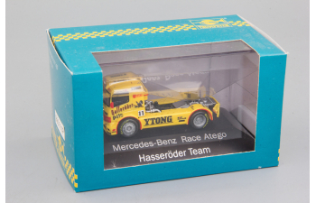 MERCEDES-BENZ Race Atego Hasseroder Team (в боксе)