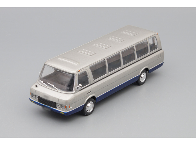 ЗИЛ 118К, Автолегенды СССР 68, серебристый с тёмно-синим