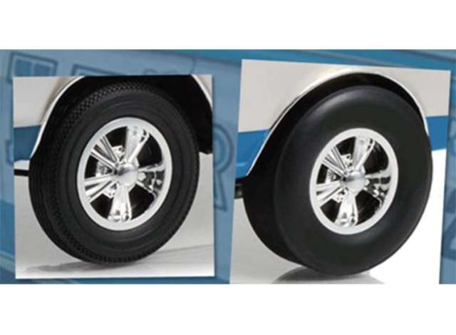 Plymouth Barracuda Wheel & Tire Set