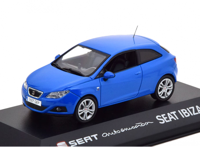 SEAT Ibiza SC синий