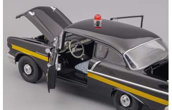 (Уценка!) CHEVROLET 150 Sedan (1957), schwarz