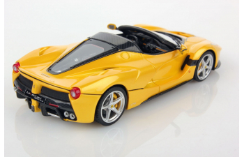 Ferrari LaFerrari Aperta (yellow / black)