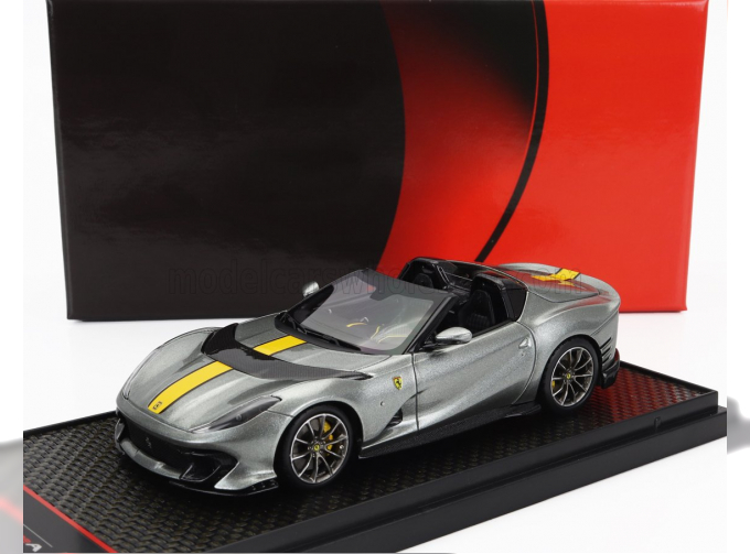 FERRARI 812 Competizione A Spider (2022), Grigio Coburn - Grey Met Yellow