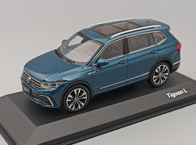 VOLKSWAGEN Tiguan L 380 TSI 4Motion R-Line (2021), turquoise metallic