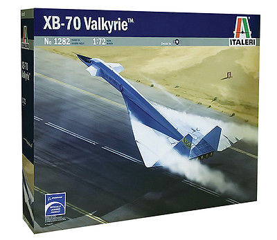 Сборная модель Самолет XB-70 "Валькирия"