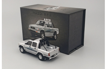 TOYOTA Hilux Double Cab 4WD (LN101), silver