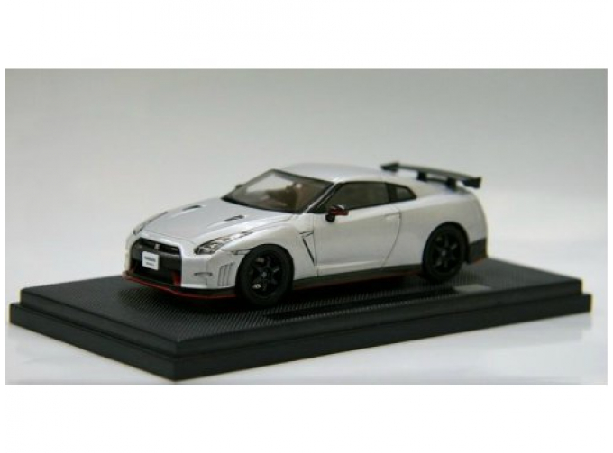 NISSAN GT-R R35 тюнинг NISMO 2014, серебристый