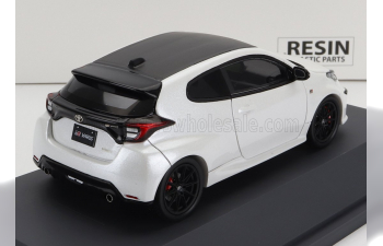 TOYOTA Yaris Gr (2020), white