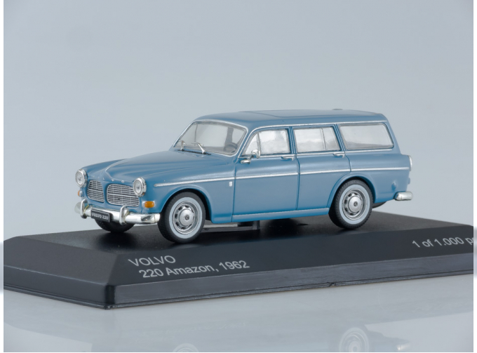 VOLVO 220 Amazon (1962), light blue