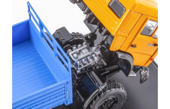 Камский грузовик 43118 бортовой с тентом, оранжевый / синий