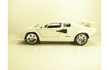 LAMBORGHINI Countach 5000 Quattrovalvole, Gold Collection 1:18, белый