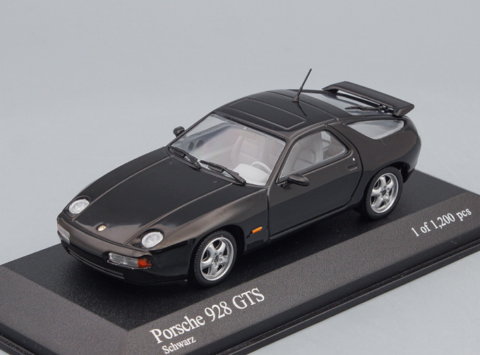 PORSCHE 928 GTS (1991), black