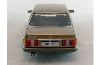 MERCEDES-BENZ 500 SE (1979), Mercedes-Benz Offizielle Modell-Sammlung 39, gold