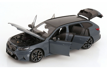 BMW M5 Touring (2024), grey metallic