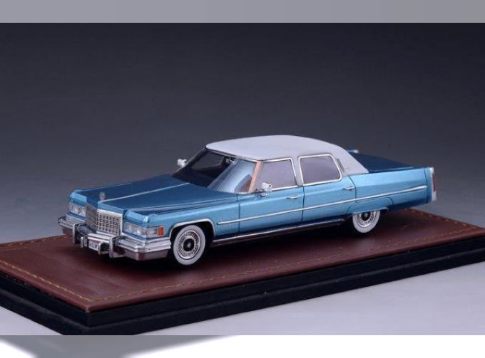 CADILLAC Fleetwood Brougham 1976 Crystal Blue Firemist