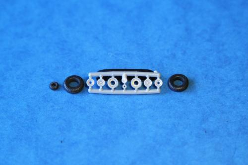 Колеса резиновые Як-7, Як-9, Ла-5, Ла-7, И-185, ЛаГГ-3