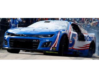 Chevrolet #5 Kyle Larson *Hendrickcars.com*, white/red/blue 2025