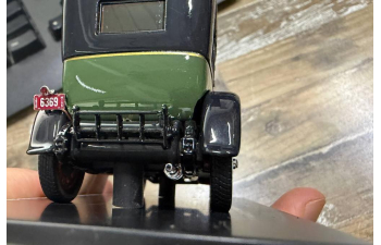 (Уценка!) Pierce Arrow Model 32 7-Seat Limousine - 1920 (green / black)