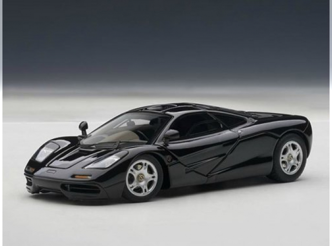 McLAREN F1 Road Car Short Tail (1994), black