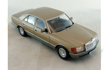 MERCEDES-BENZ 500 SE (1979), Mercedes-Benz Offizielle Modell-Sammlung 39, gold