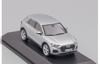 AUDI Q3 (2018), floret silver