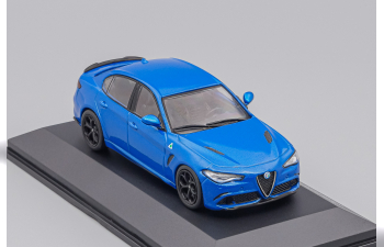 ALFA ROMEO Giulia Quadrifoglio (2016), blue