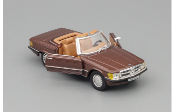 MERCEDES-BENZ 560SL Roadster, brown