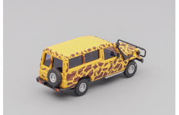 TOYOTA Land Cruiser HZ J 78 "Safari", yellow / brown