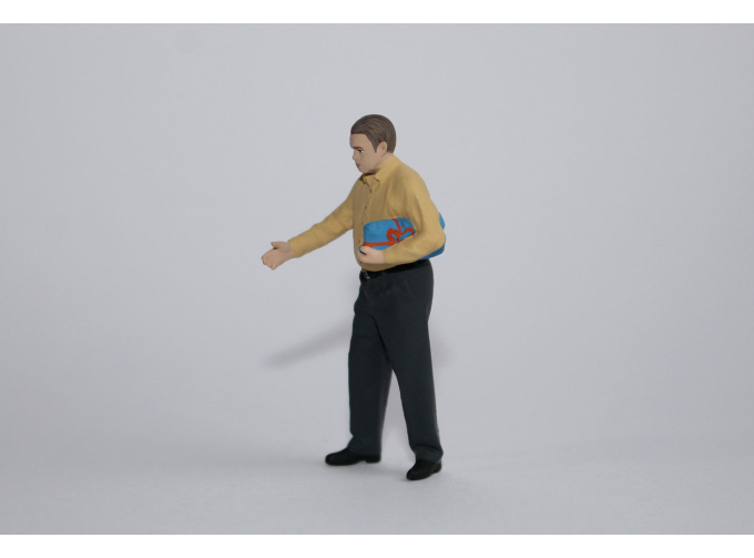 Фигурка Мужчина с подарком