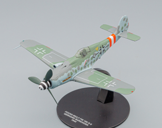 Focke-Wulf Fw-190D-9 Gerhard Barkhorn (301 победа) 1945