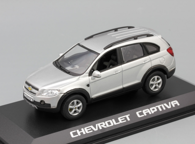 CHEVROLET Captiva 4x4 (2006), silver