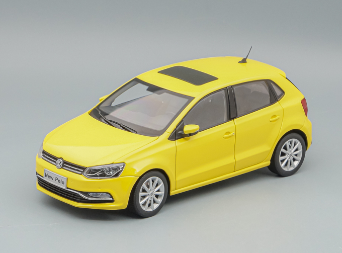 VOLKSWAGEN Polo 2017, yellow