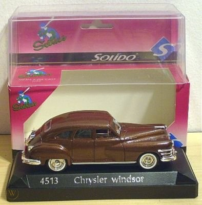 CHRYSLER Windsor, brown