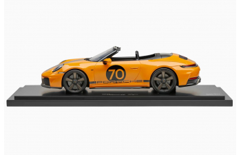 PORSCHE 911 (992.2) Cabriolet (2025), signal orange